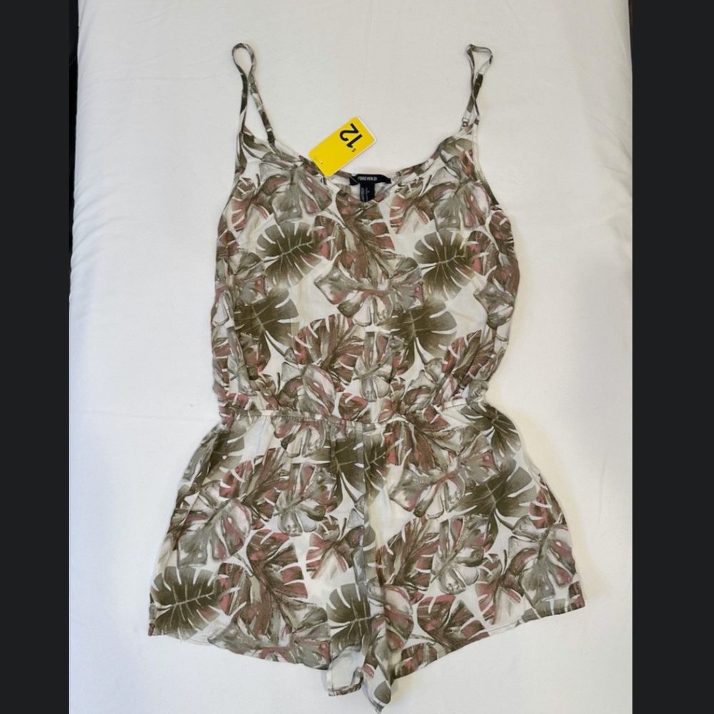 Forever 21 Palm tree leaf print romper